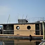 Hausboot-lafe Flensburger Foerde Úszó hotel *