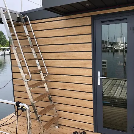 Hausboot-lafe Flensburger Foerde Botel *