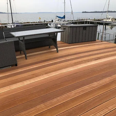 Hausboot-lafe Flensburger Foerde Hotel en barco Egernsund