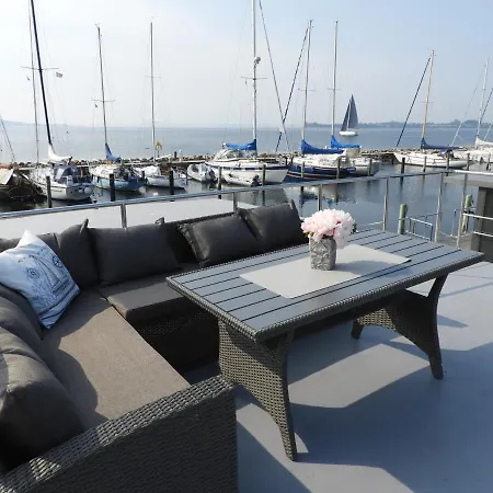 Hotel en barco Hausboot-lafe Flensburger Foerde *