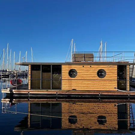 Hausboot-lafe Flensburger Foerde Hotel en barco Egernsund