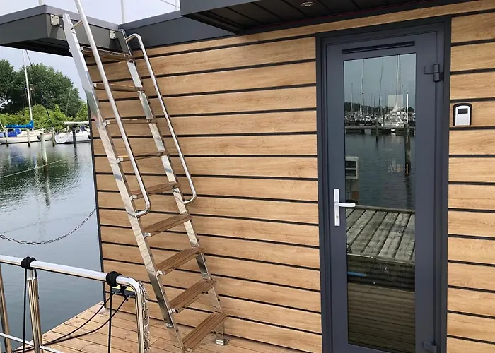 Hausboot-lafe Flensburger Foerde Botel *